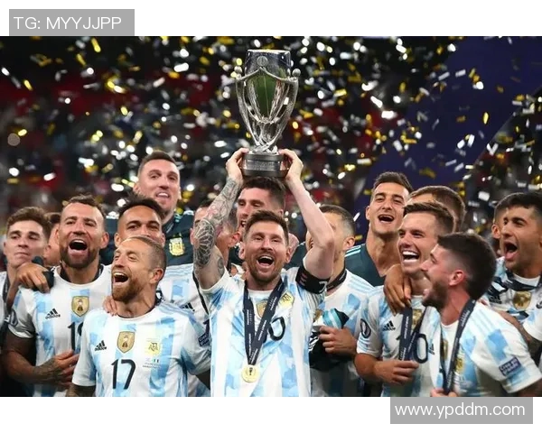 梅西领衔阿根廷国家队夺得美洲杯冠军，创造历史震撼全球球迷